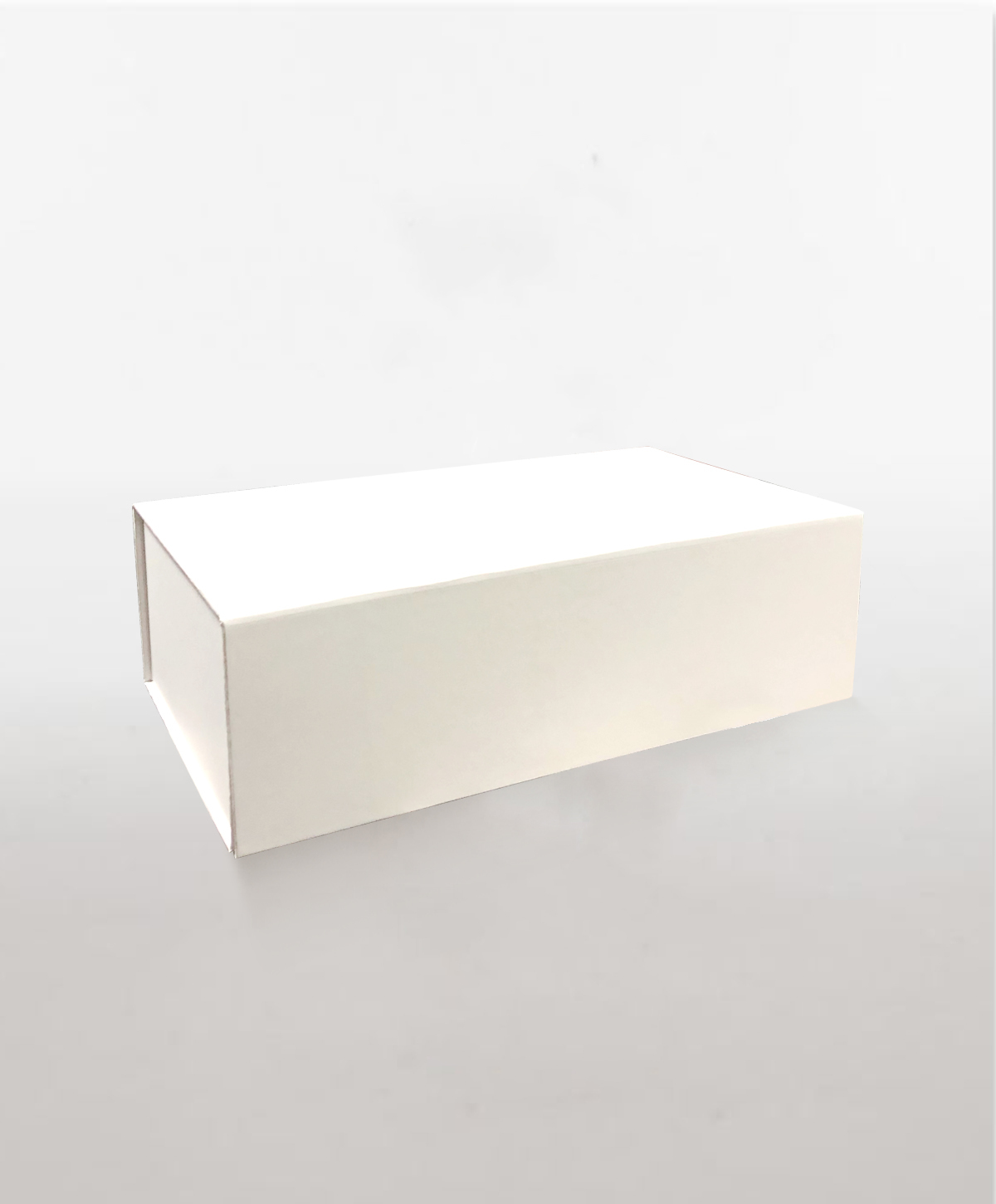 MAGNETIC CLOSURE GIFT BOX WHITE - Ribbon & Blues