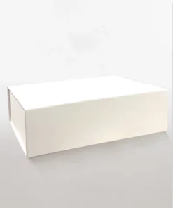 MAGNETIC CLOSURE GIFT BOX WHITE